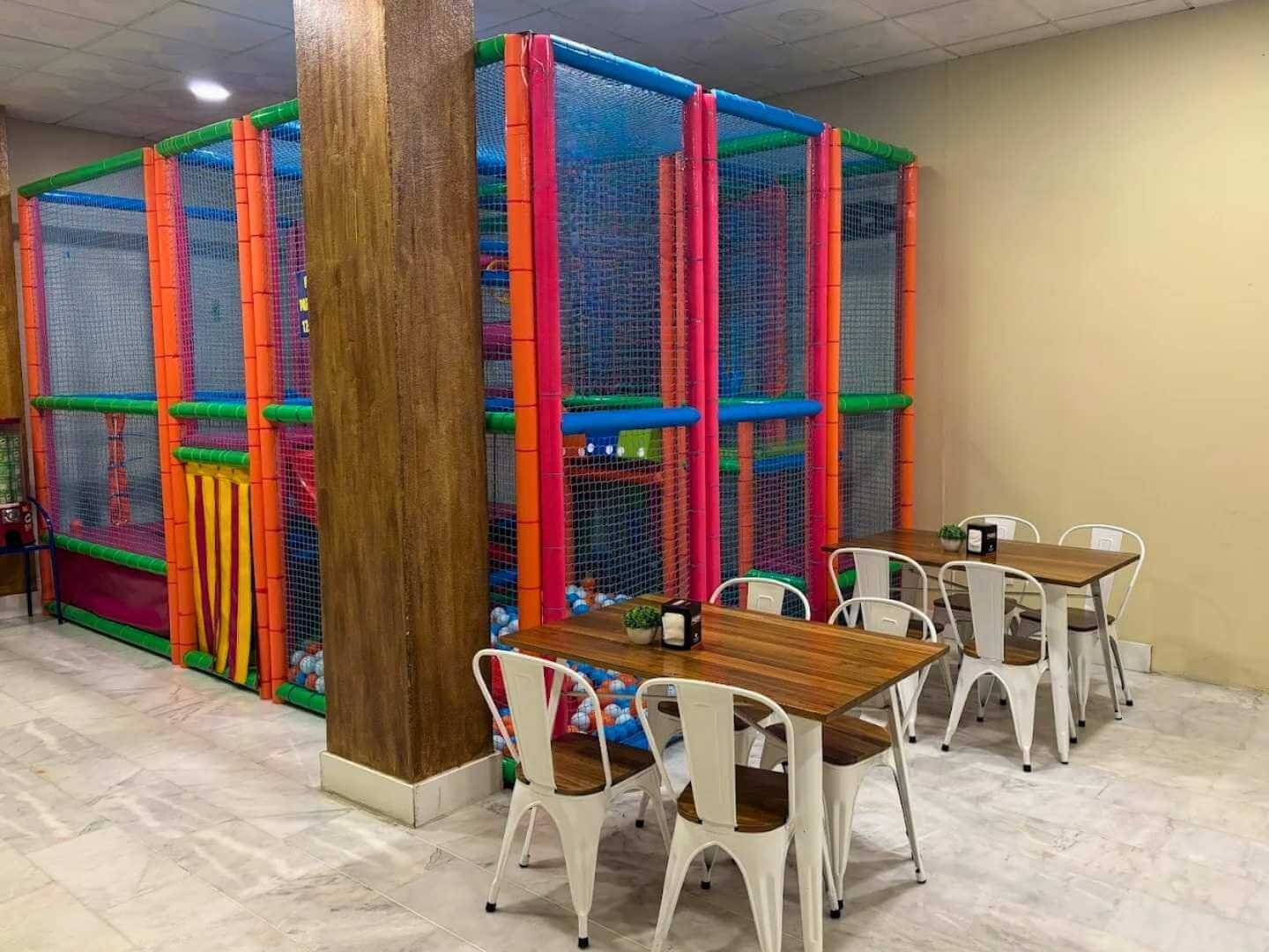 2 galeria bar-la-caleta-huelva-bar-tradicional-casero-restaurante-barrio